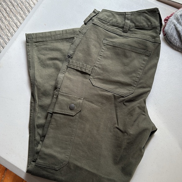 Duluth Trading Company canvas cargo pants never worn - decided to keep - Picture 8 of 9